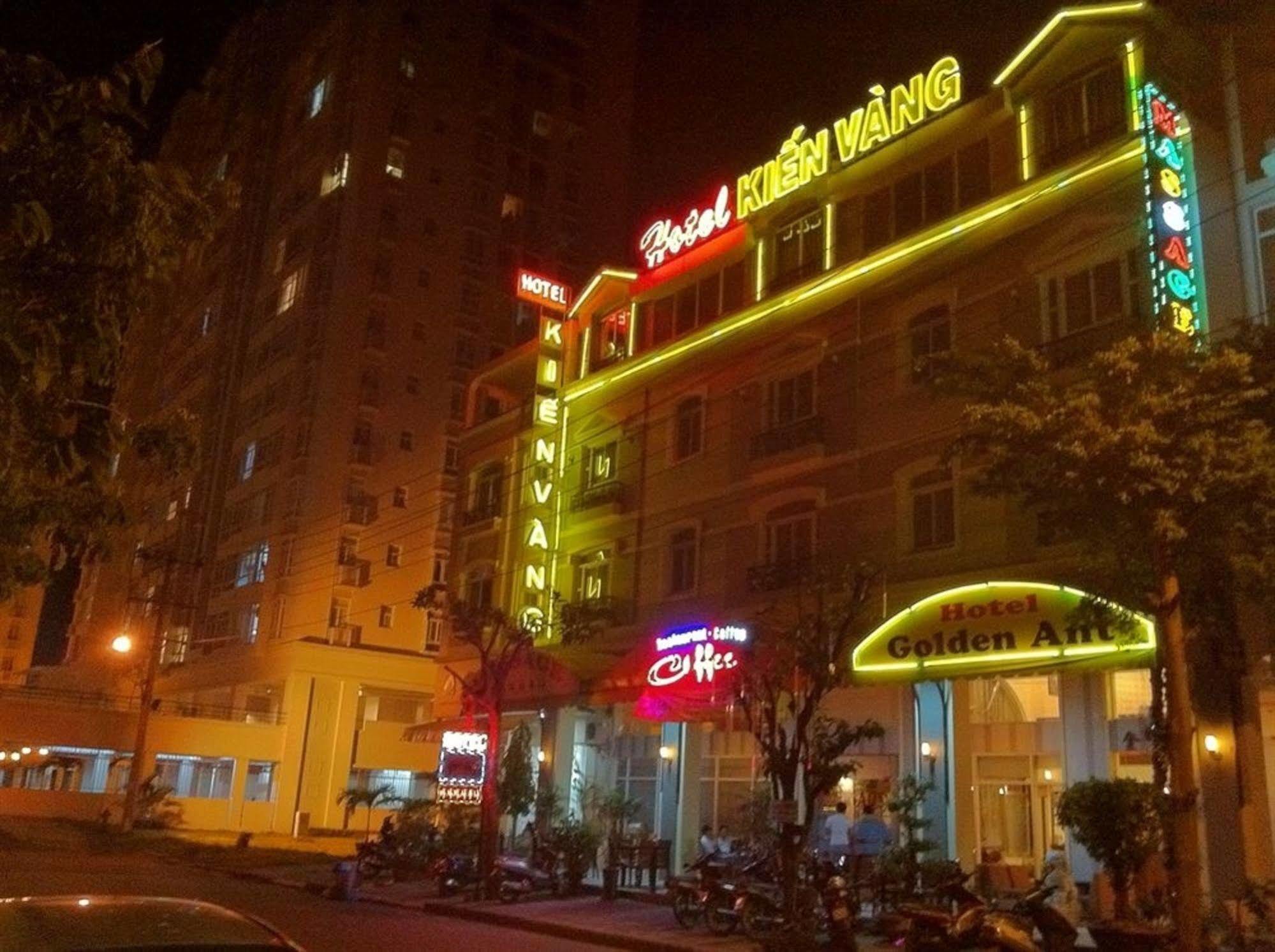 Khách sạn Golden Ant 2*